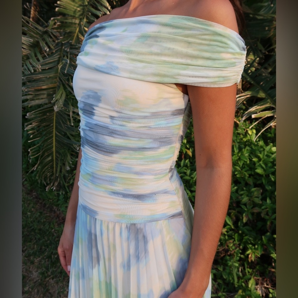 Abercrombie & Fitch Giselle Drop-Waist Mesh Maxi Dress - Picture 3 of 6
